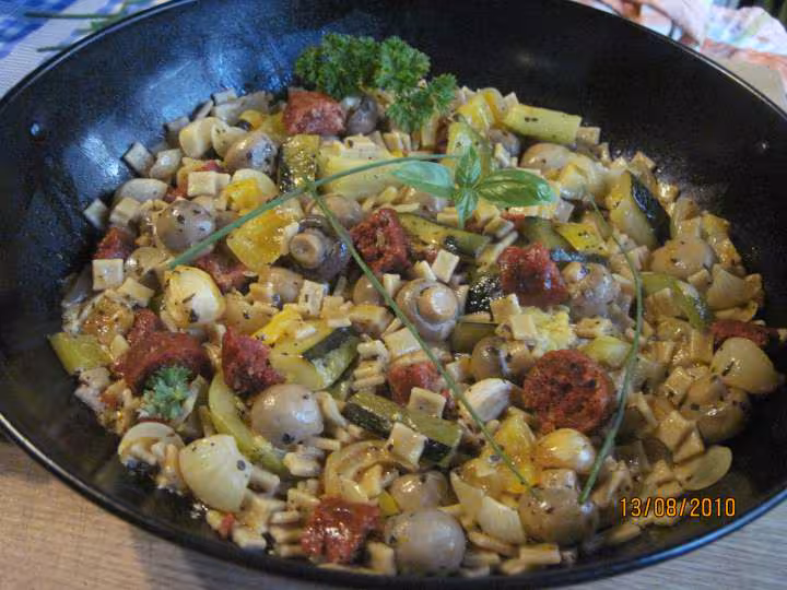 Pate aux chorizo amp legumes en wok