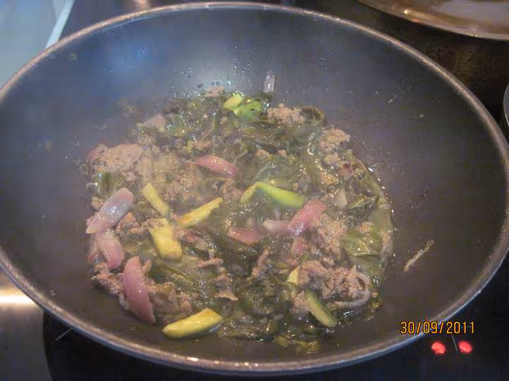 Pate coude a l oseille cuisinee en sauce