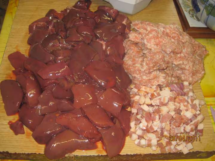 Pate de rognons de porc sterilises