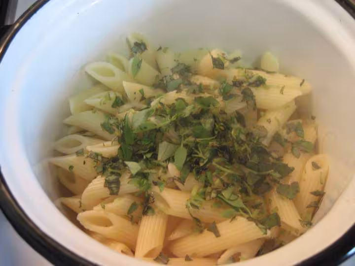 Pate penne aux courgettes et steaks de porc