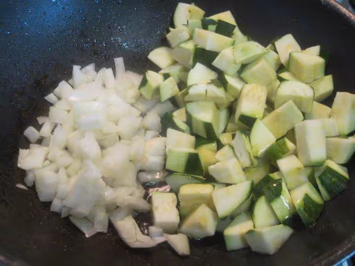 Pate penne aux courgettes et steaks de porc