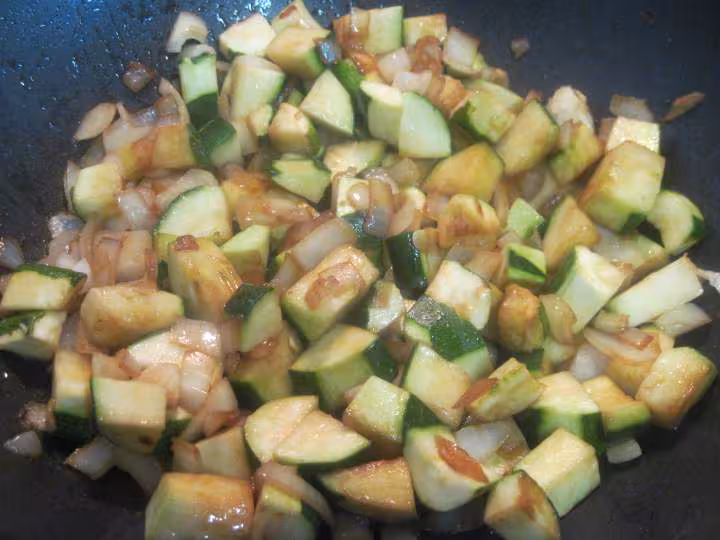 Pate penne aux courgettes et steaks de porc
