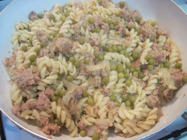 Pate torsade au thon et petits pois