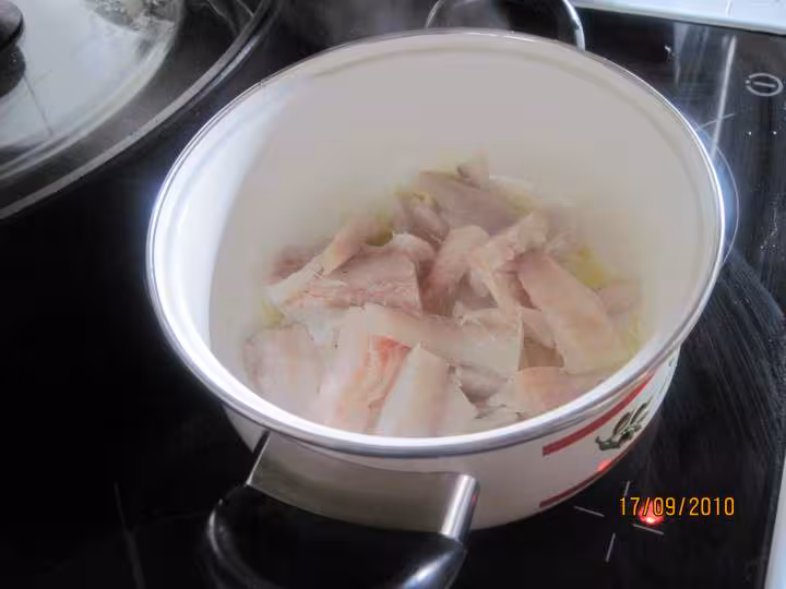 Patisson au poisson et fruits mer en sauce