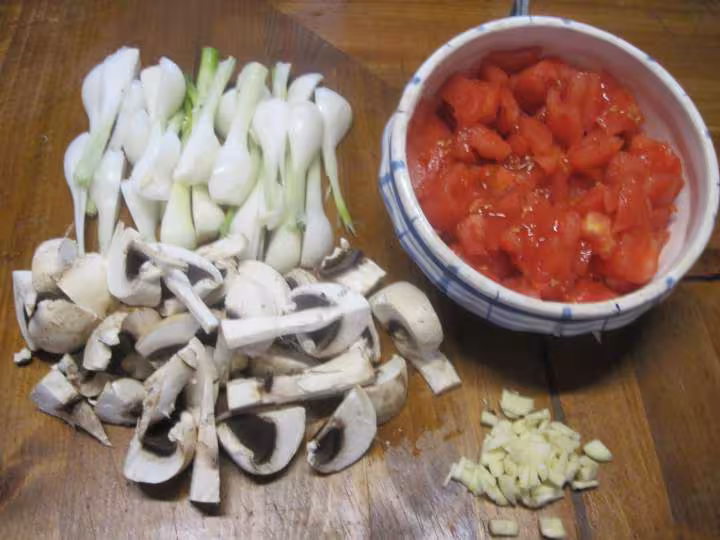Paupiettes de porc aux legumes a la sauce tomate