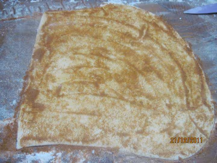 Petites baguettes feuilletes aux epices sales
