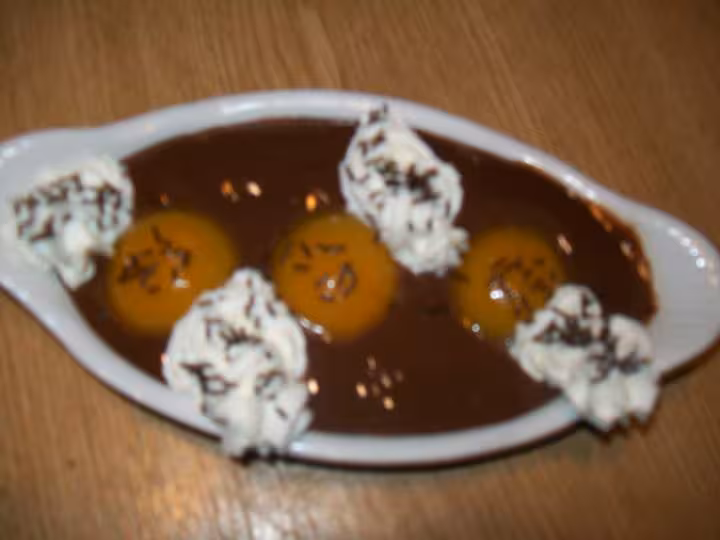 Petits bateaux au chocolat abricot chantilly