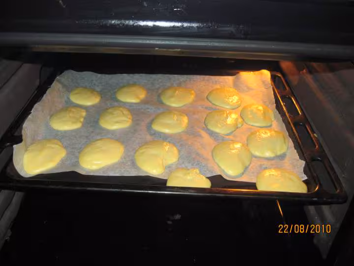 Petits gateaux au lait toune caille a la cannelle