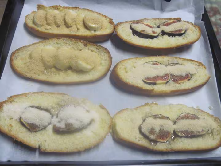 Petits pains au lait aux fruits