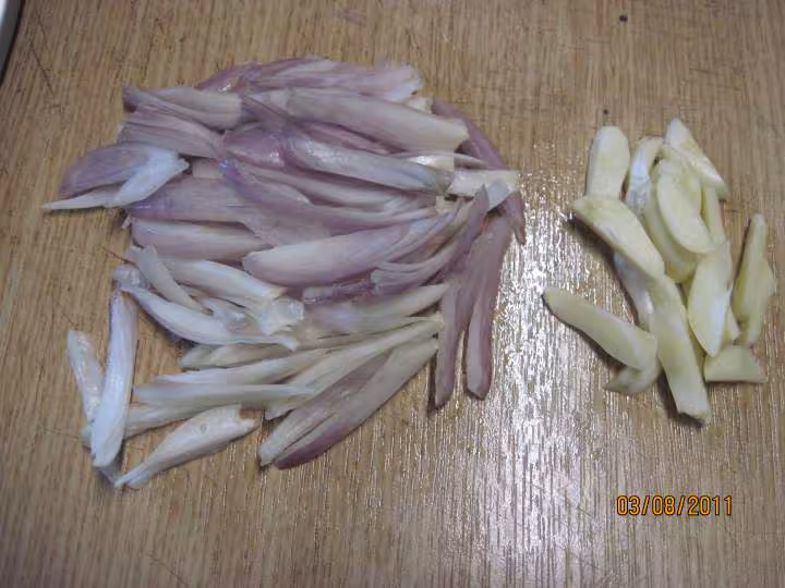 Pillons de poulet au pate et sauce massale