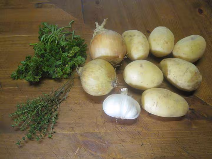 Pillons de poulet aux pommes de terre et oignons
