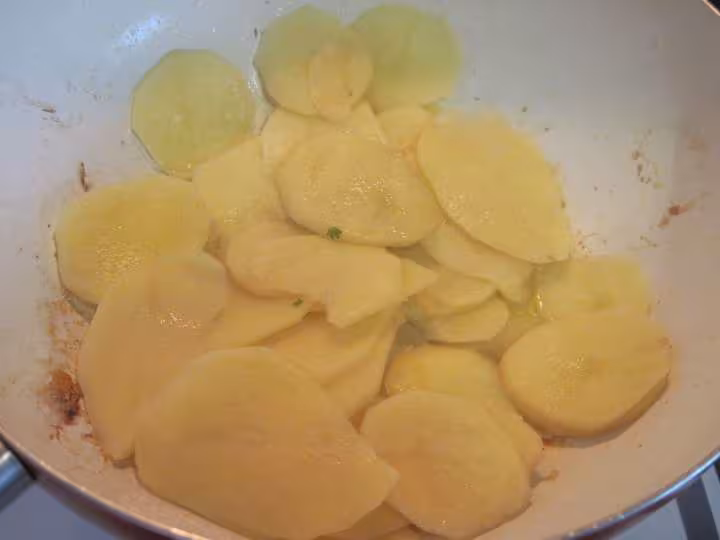 Pillons de poulet aux pommes de terre et oignons