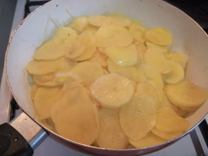 Pillons de poulet aux pommes de terre et oignons