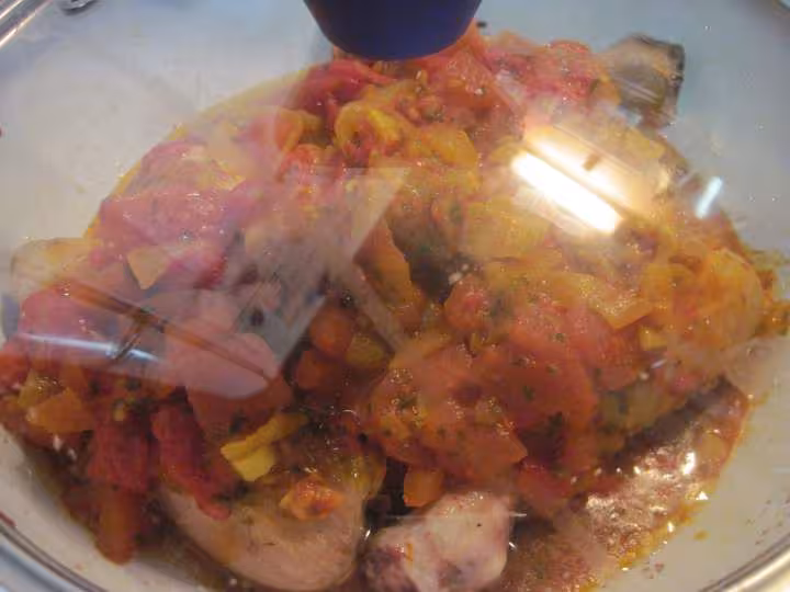 Pilons de poulet a la sauce tomate et curcuma