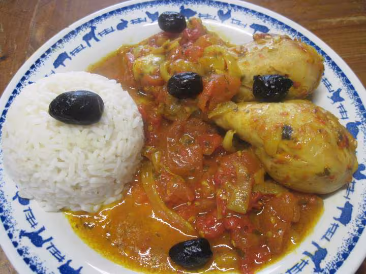 Pilons de poulet a la sauce tomate et curcuma