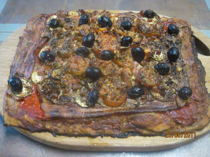 Pizza a la viande de porc et varies de legumes