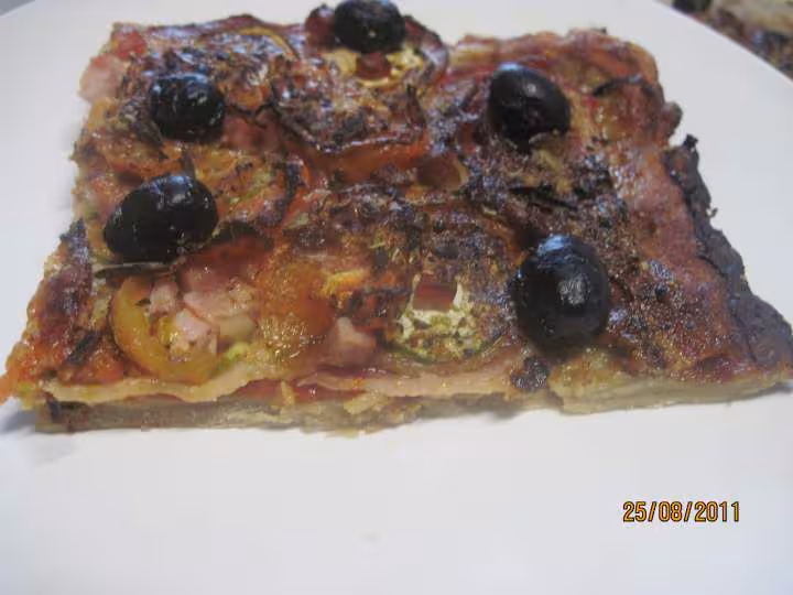 Pizza a la viande de porc et varies de legumes