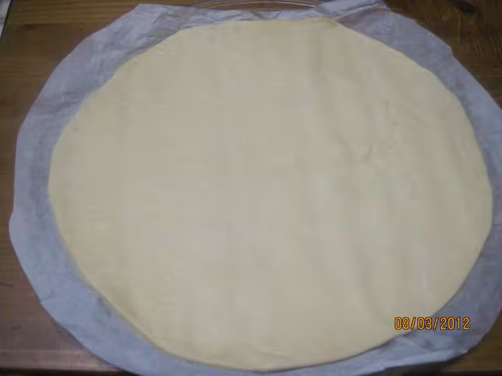 Pizza au jambon oignons au fromage de chevre