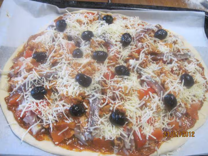 Pizza au poisson a l echalotes
