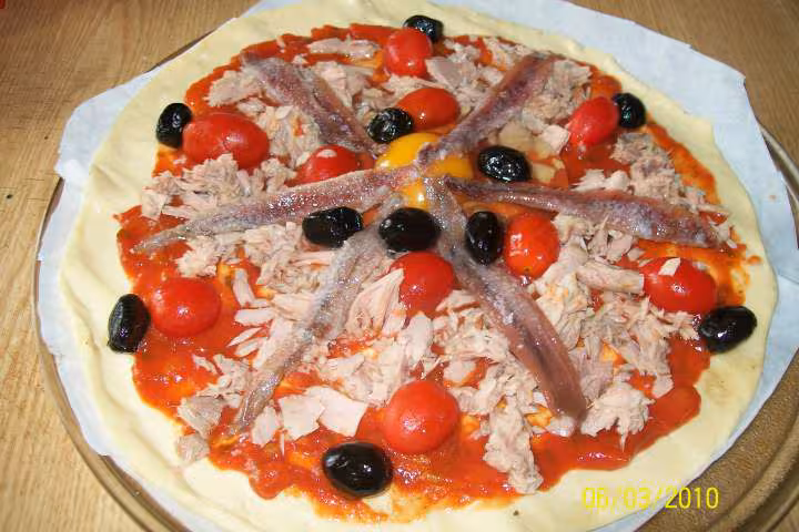 Pizza au thon anchois