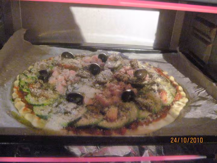 Pizza aux courgettes et tomates amp jambon au parmesan