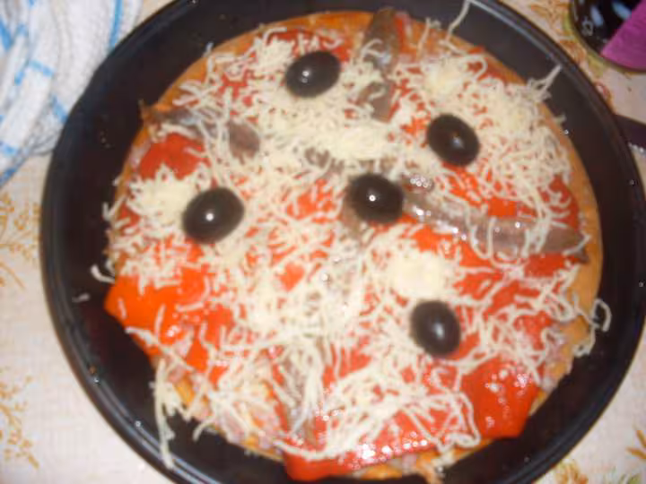 Pizza aux poivrons rouge