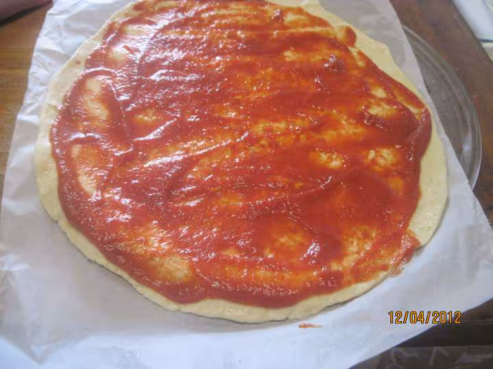 Pizza calzone aux oignons et jambon