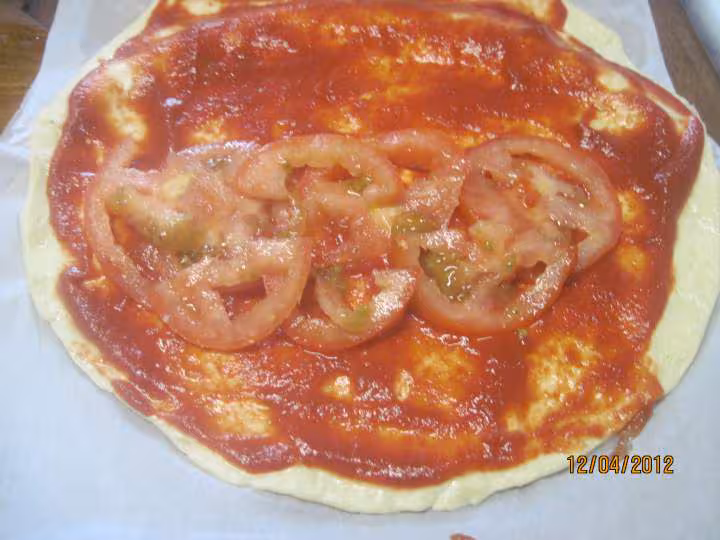 Pizza calzone aux oignons et jambon