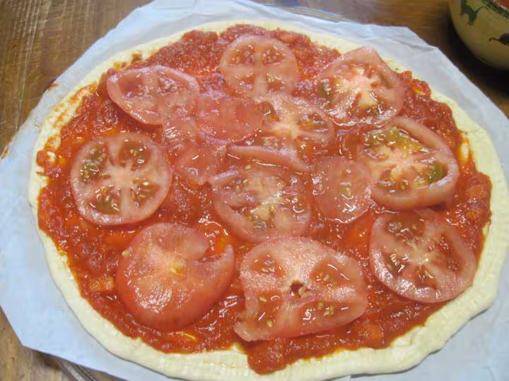 Pizza de coeurs de palmiers et jambon cru