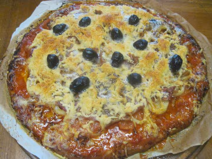 Pizza de coeurs de palmiers et jambon cru