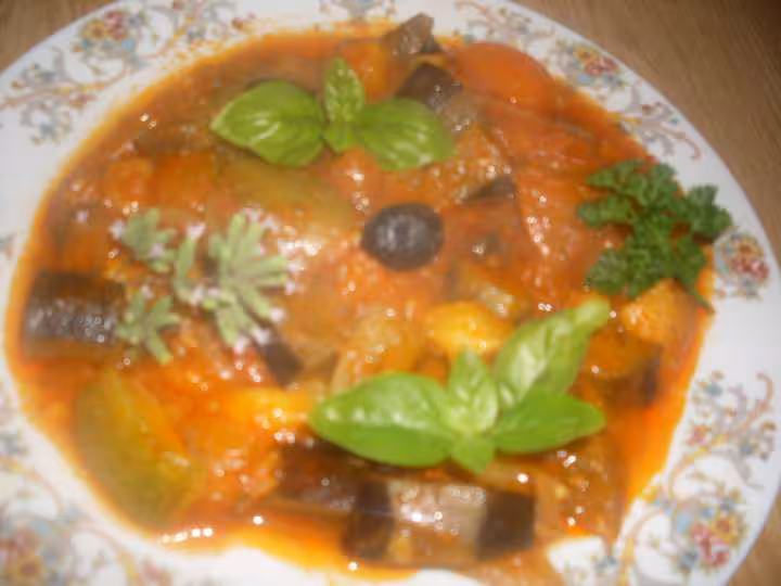 Poele de legumes en sauce cuisinee