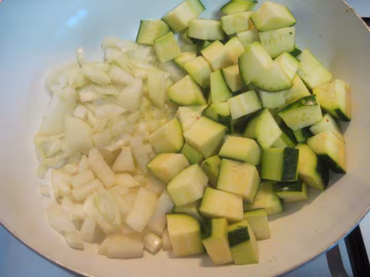 Poelees de courgettes tomate aux escalopes de dinde