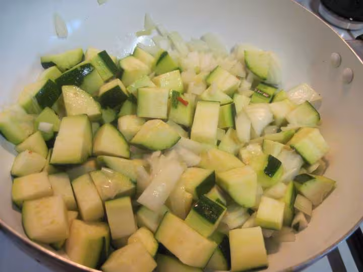 Poelees de courgettes tomate aux escalopes de dinde