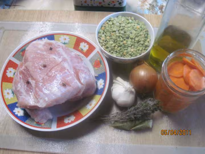 Pointe de porc avec os aux pois casses