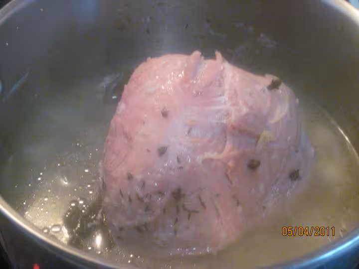 Pointe de porc avec os aux pois casses