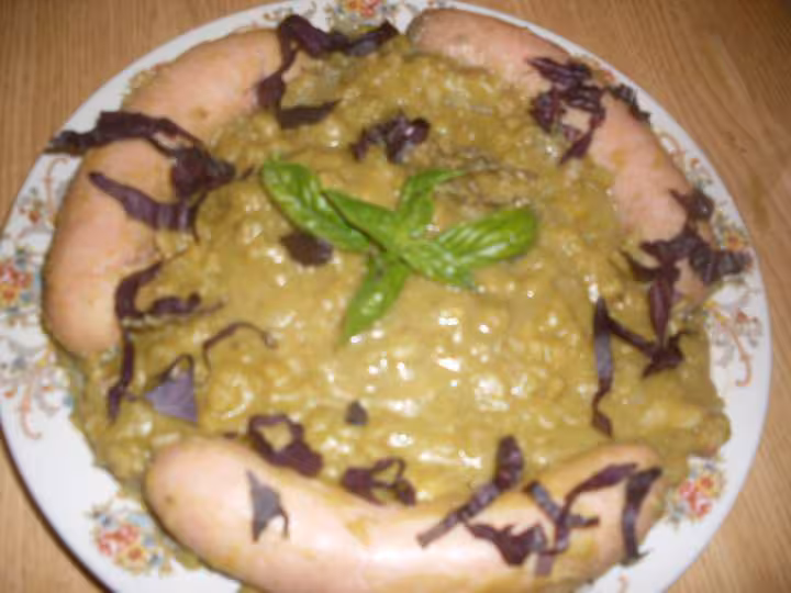 Pois cassee au saucisses de toulouse
