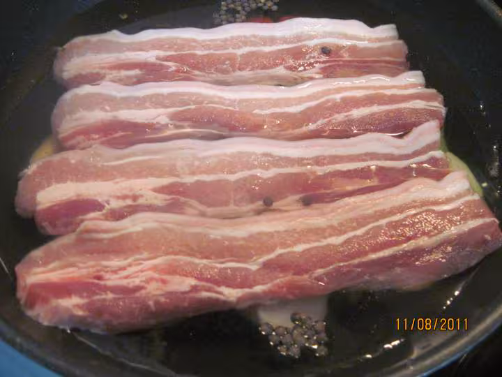 Poitrine de porc aux lentilles a la creme fraiche