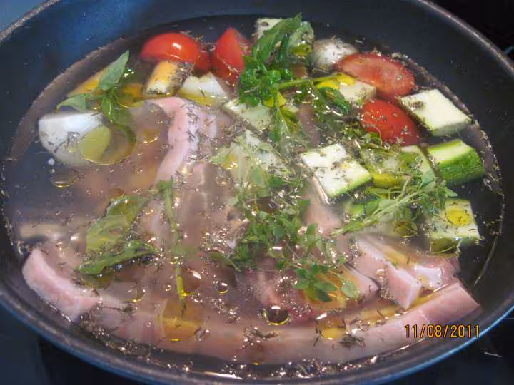 Poitrine de porc aux lentilles a la creme fraiche