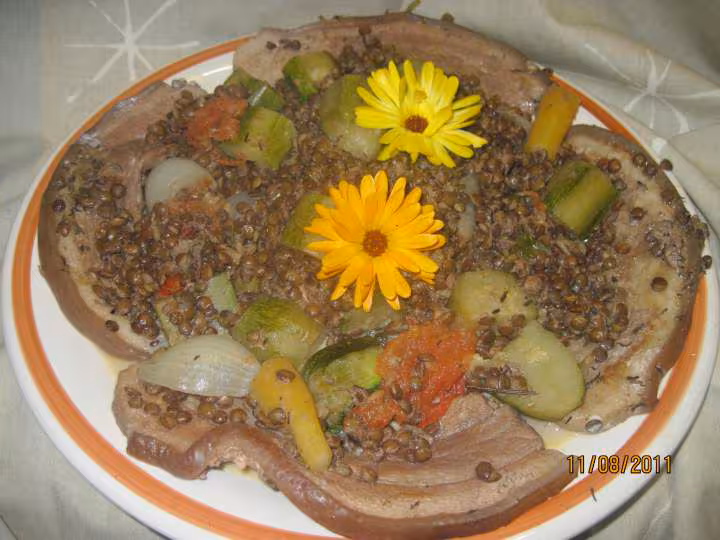 Poitrine de porc aux lentilles a la creme fraiche