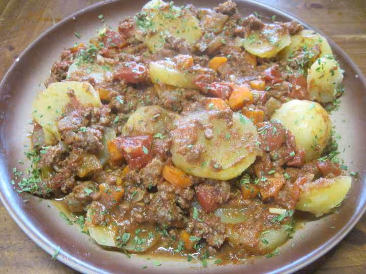 Pommes de terre a la bolognaise