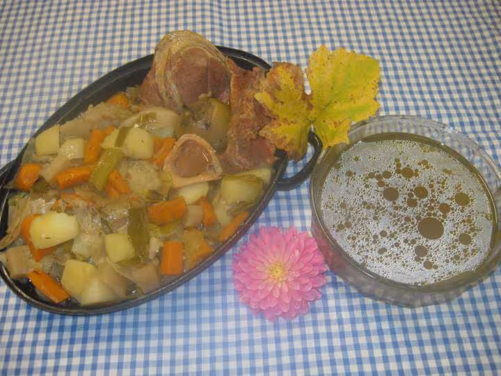 Pot au feu de legumes et viandes maison