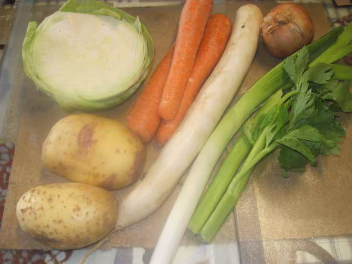 Pot au feu de legumes et viandes maison