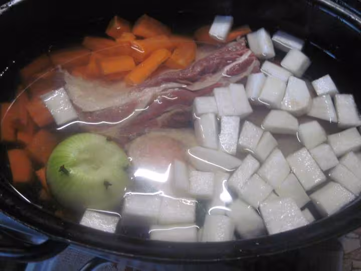 Pot au feu de legumes et viandes maison