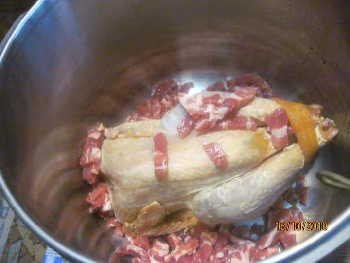 Poule fermiere aux legumes