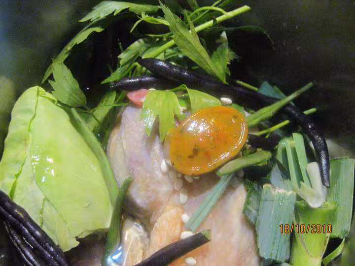 Poule fermiere aux legumes