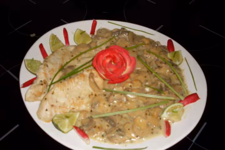 Poulet aux champignons amp aux herbes photo
