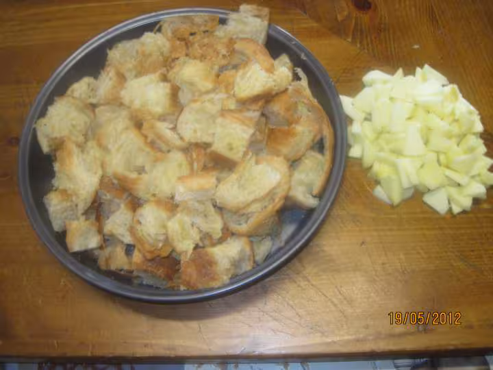 Pudding aux croissants et pomme