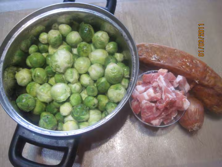 Puree aux choux brucelles au saucisson fume