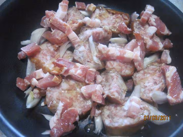 Puree aux choux brucelles au saucisson fume
