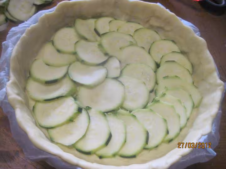 Quiche au saumon courgette et fromage de chevre